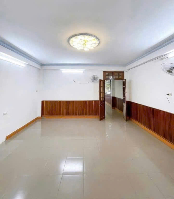 Phòng ngủ lầu 2 nhà phố Ngô Quyền, Buôn Ma Thuột