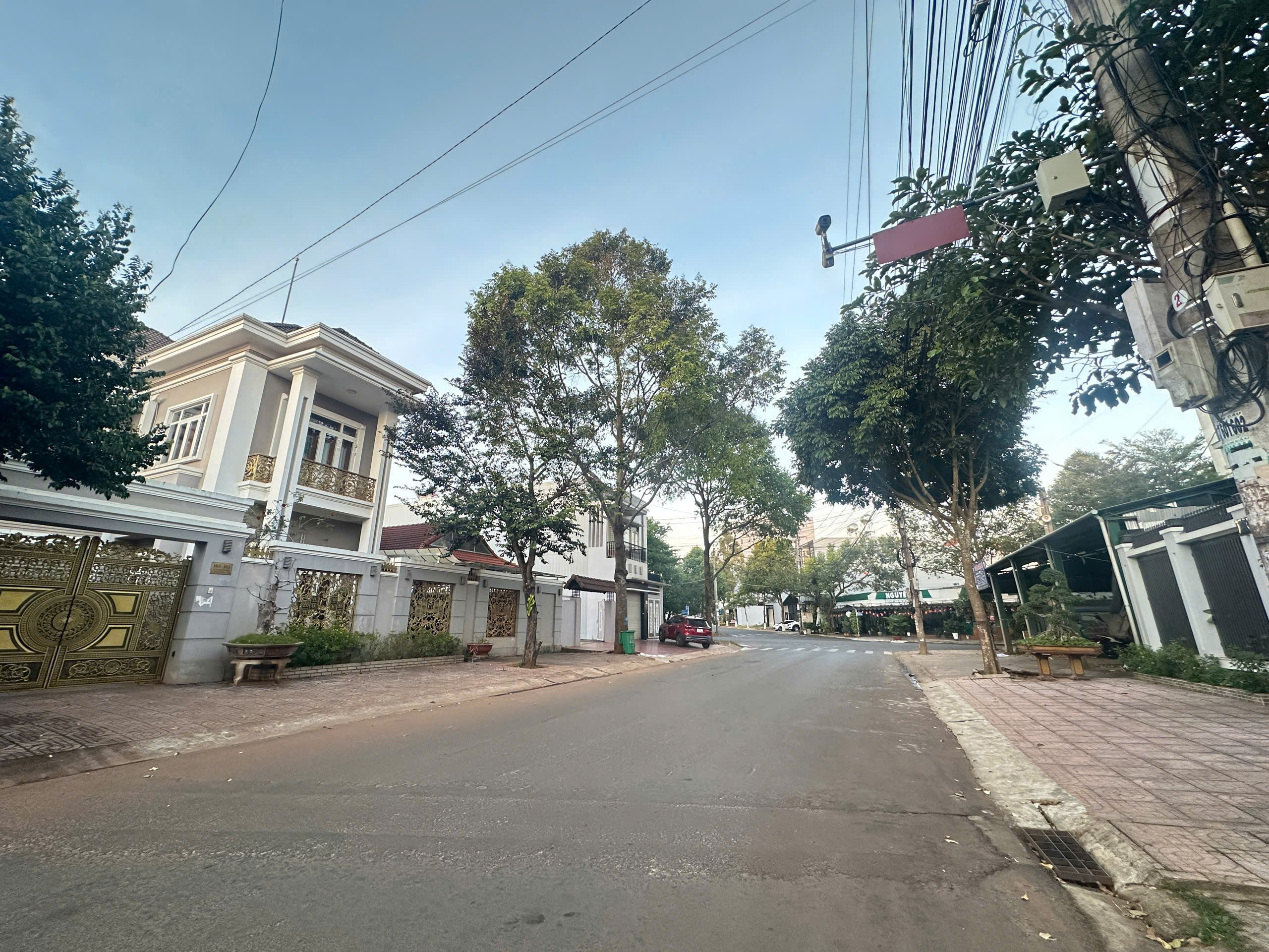 Đất mặt tiền Lý Chính Thắng diện tích 6x18m