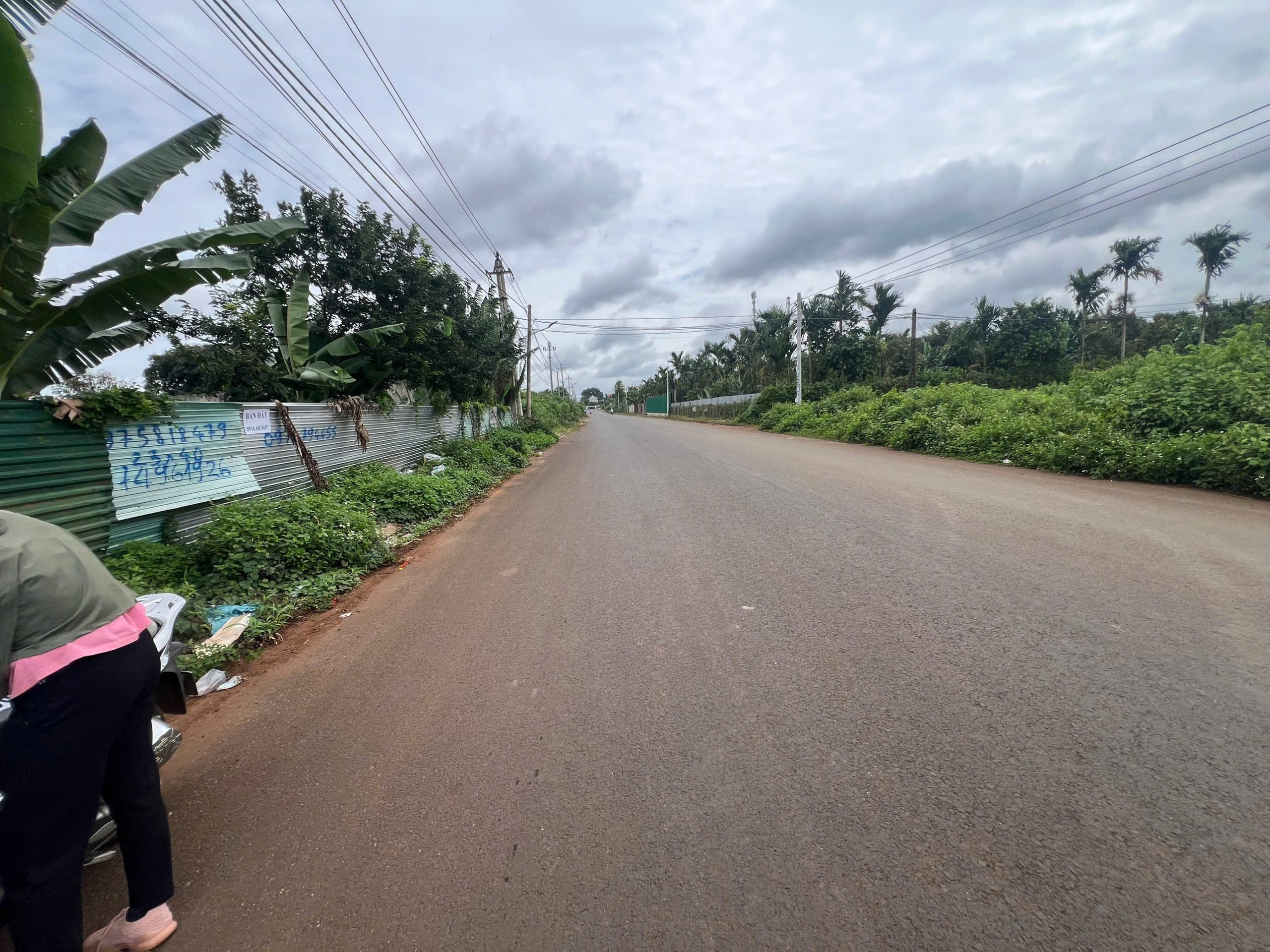 đất 8,1 sào mặt tiền quốc lộ 14-26 tân an buôn ma thuột có kho cho thuê
