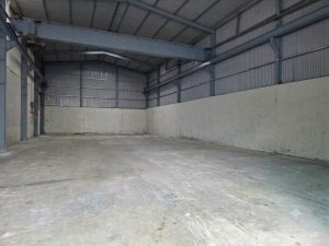 Cho thuê kho mặt tiền đường Nguyễn Văn Cừ Buôn Ma Thuột diện tích 12x30m
