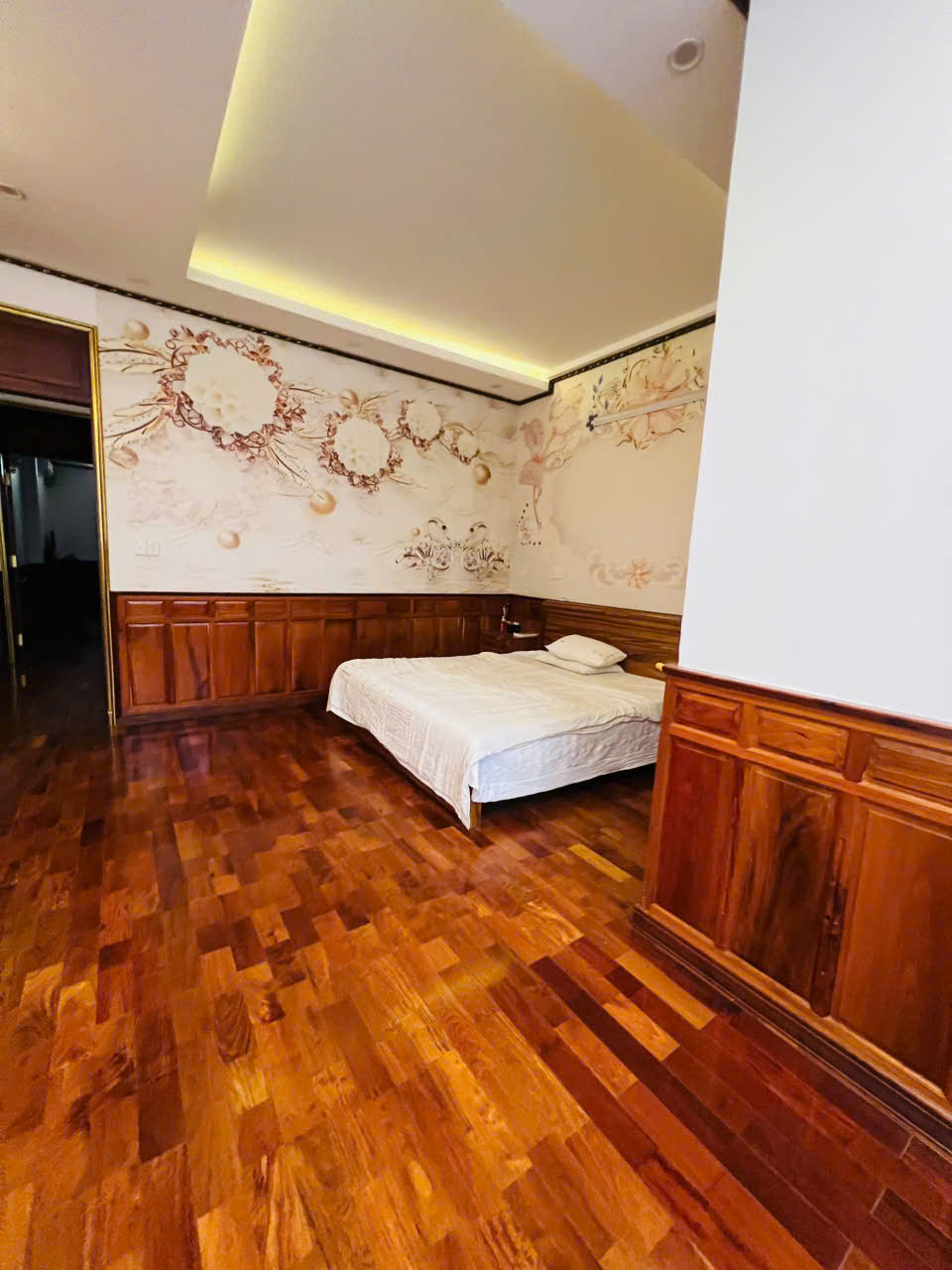 Phòng ngủ nhà 3 tầng mặt tiền Ngô Quyền Tân An