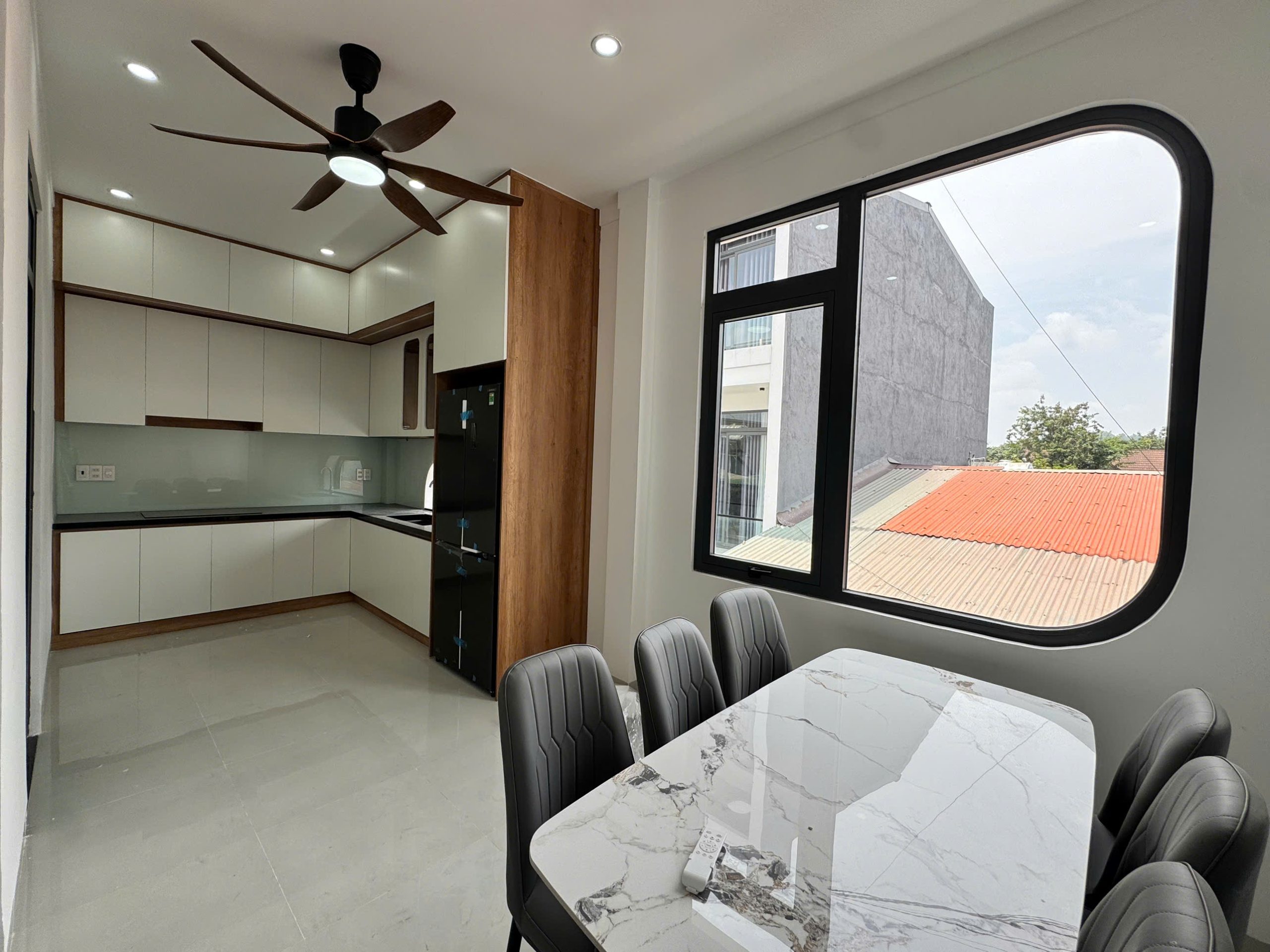 Bếp nhà hẻm Vạn Xuân Buôn Ma Thuột