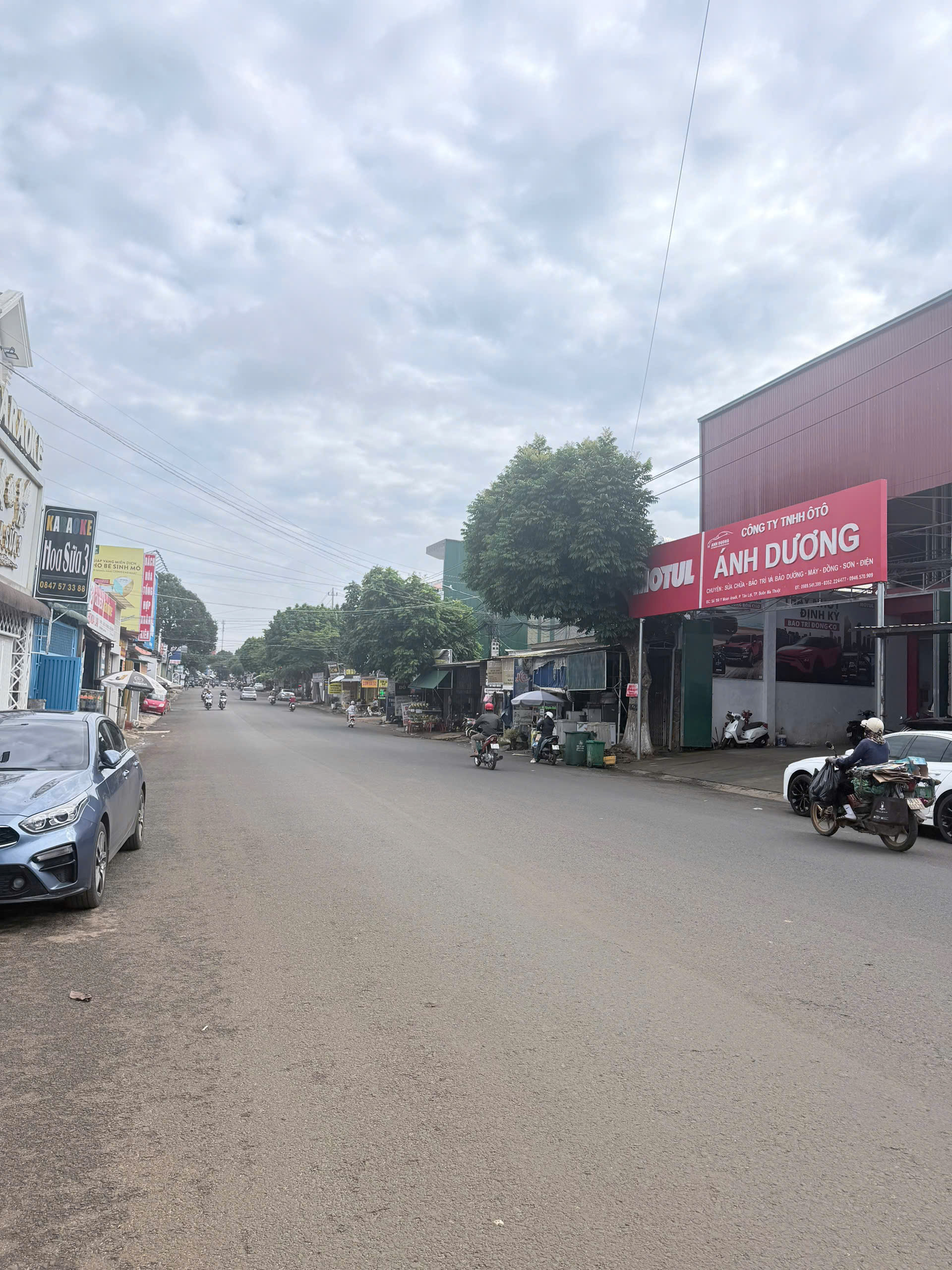 Mặt bằng nhà cho thuê mặt tiền kinh doanh Y Moan BMT