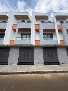 Mặt tiền nhà 3 lầu đường Lương Thế Vinh BMT