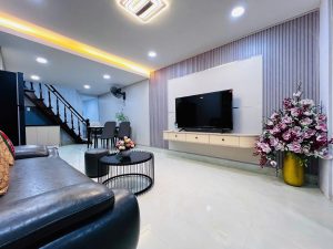 Phòng khách nhà full nội thất Quang Trung BMT