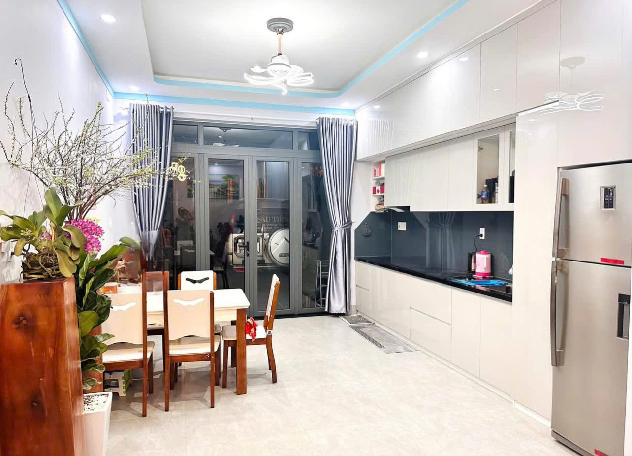 nhà mặt tiền tô hiến thành bmt