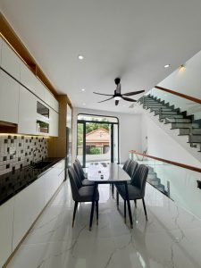 không gian bếp full nội thất tại Lương Thế Vinh BMT