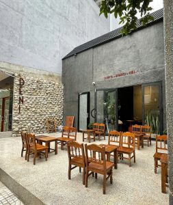 quán caphe góc hai mặt tiền Lê Thánh Tông