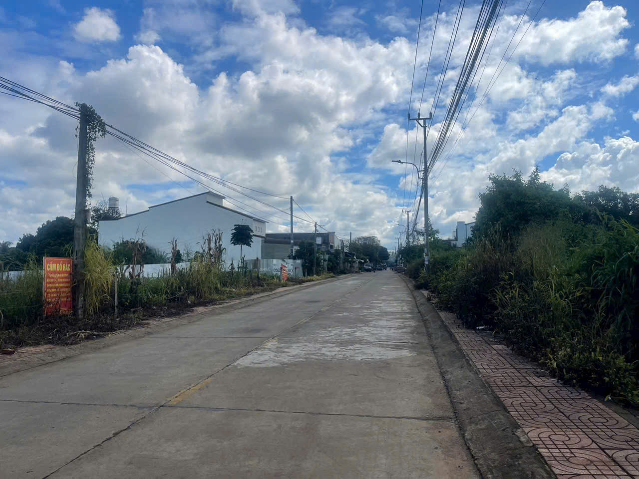 Khuôn đất Vạn Xuân kích thước 5,9×48m