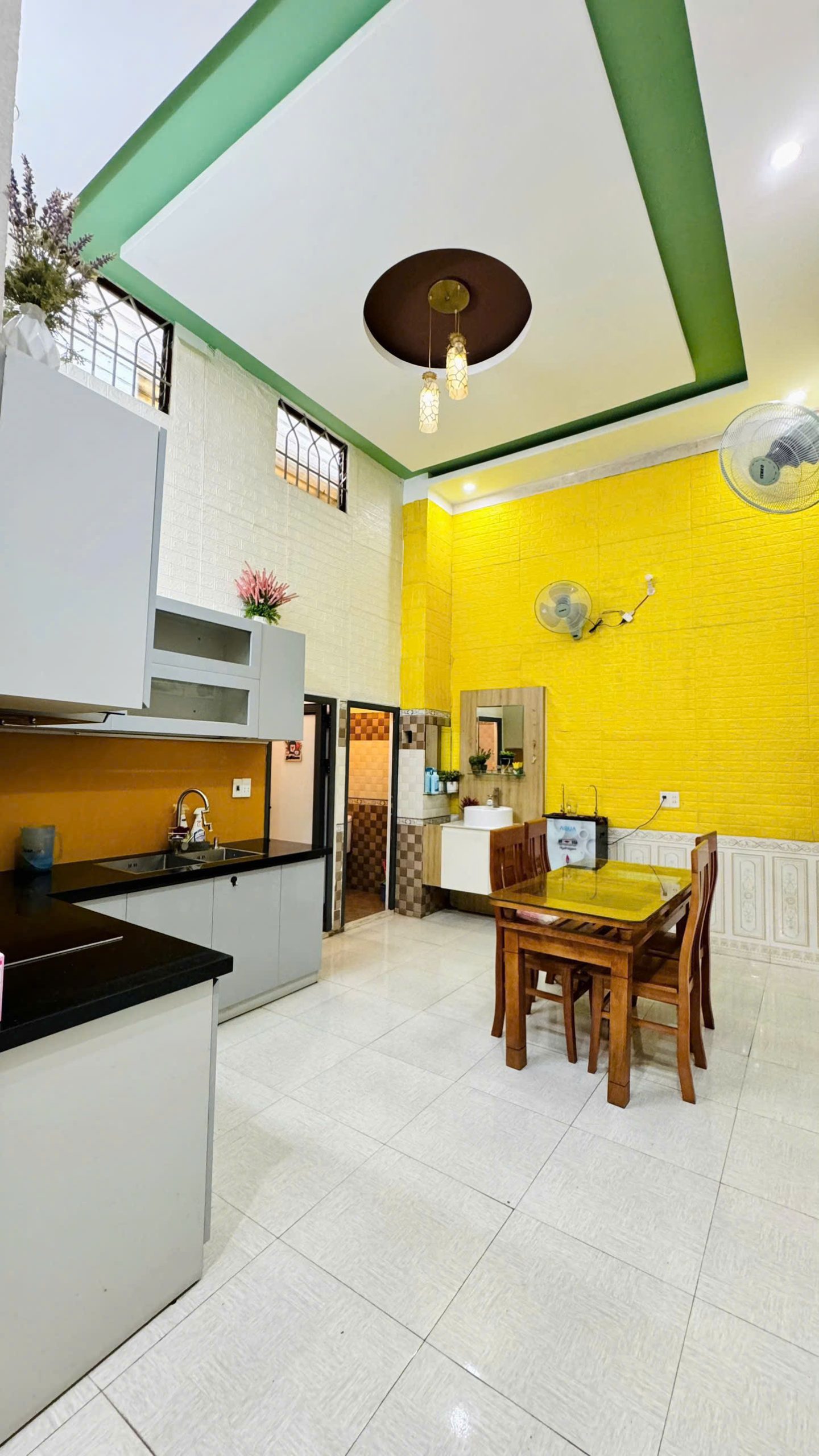 Phòng bếp nhà hẻm 266 Y Moan BMT